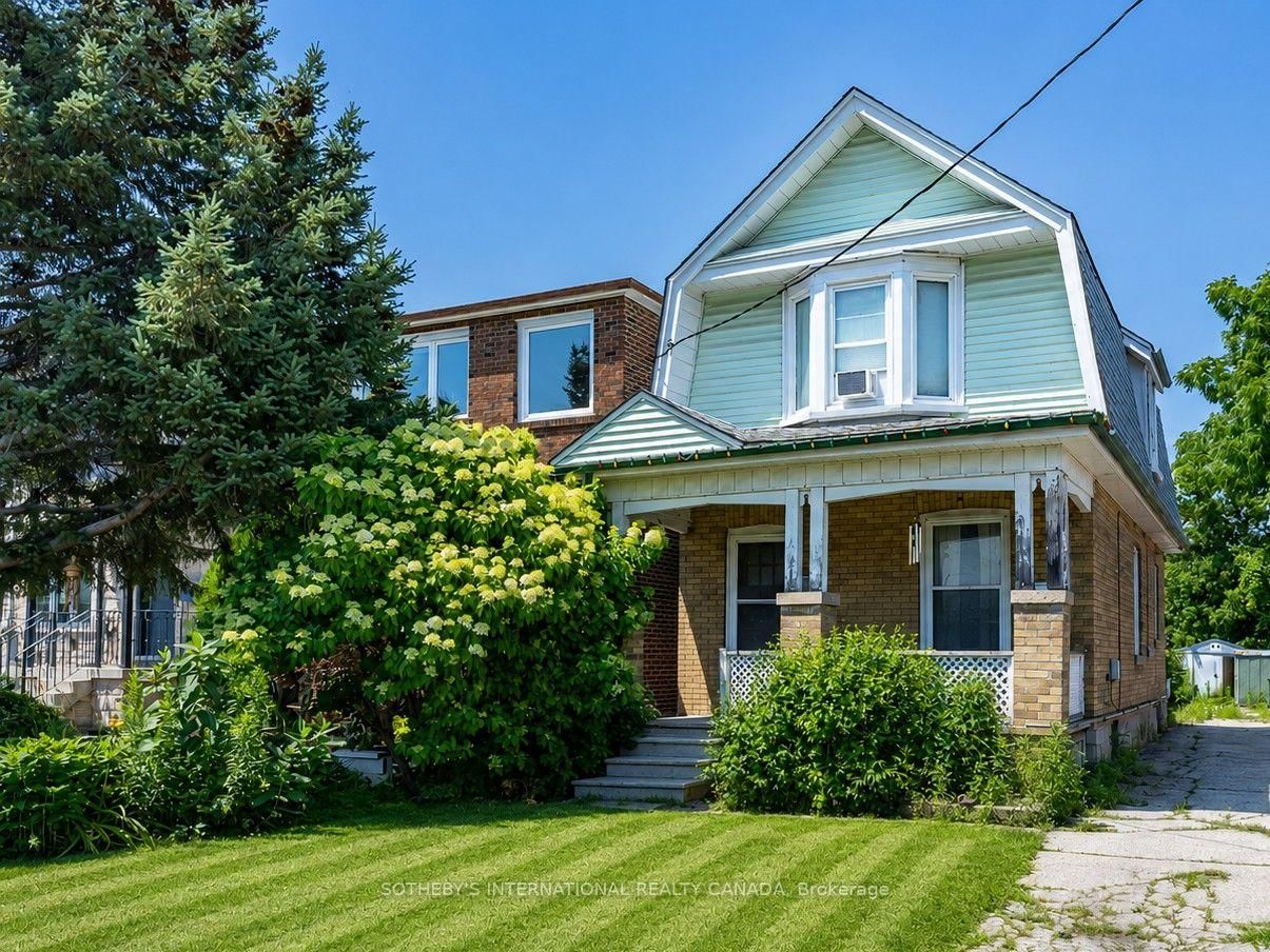 4 Marshall Boulevard • Toronto, ON photo 1