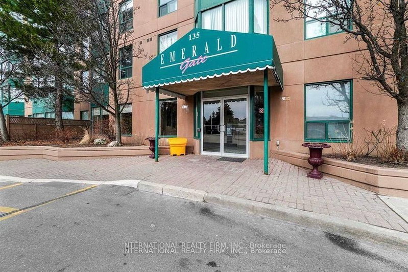 1010 - 135 Hillcrest Avenue