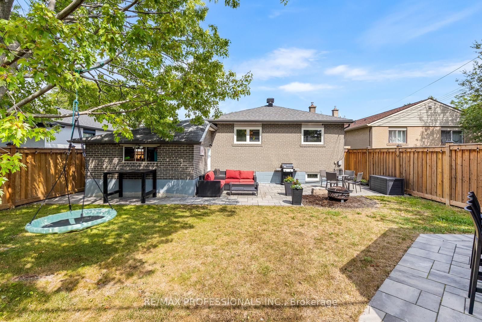 20 Hollister Road • Toronto, ON photo 35