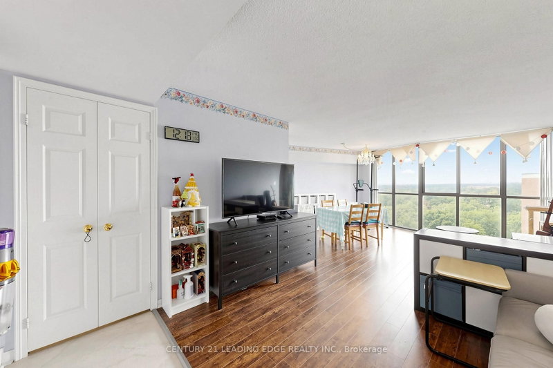 1106 - 1230 Marlborough Court W