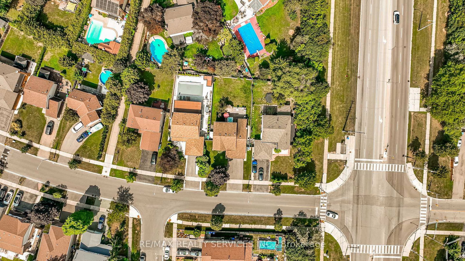 4 Markham Street • Brampton, ON photo 46
