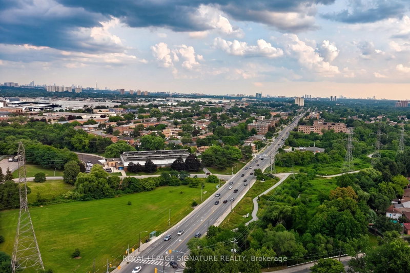3390 Weston Toronto,ON M9M 2X3 — Photo 9