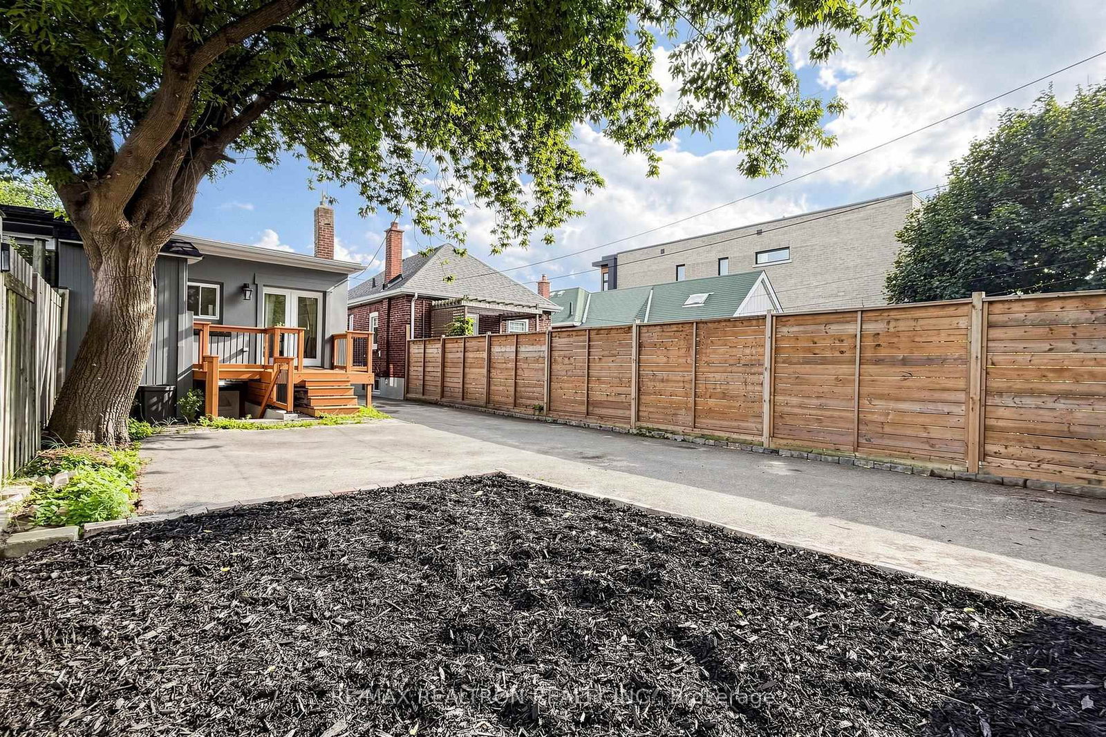 8 Villa Road • Toronto, ON photo 42