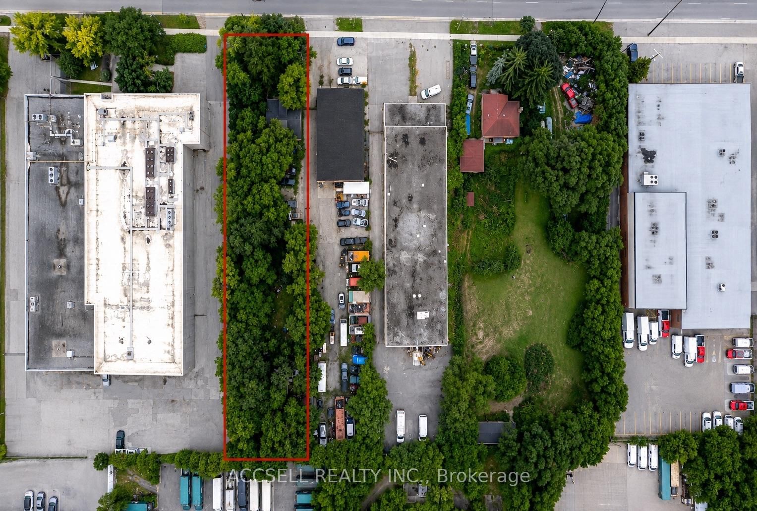 100 Cartwright Avenue • Toronto, ON photo 8
