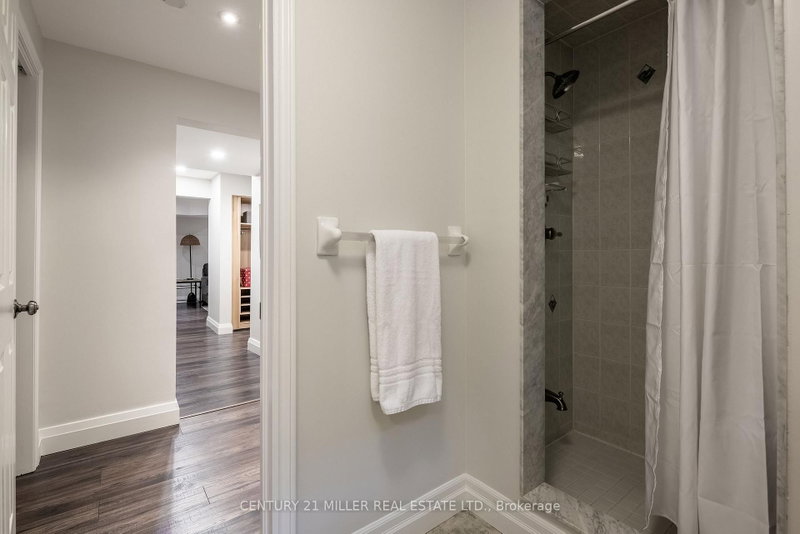 579 4 Oakville,ON L6L 5B1 — Photo 36