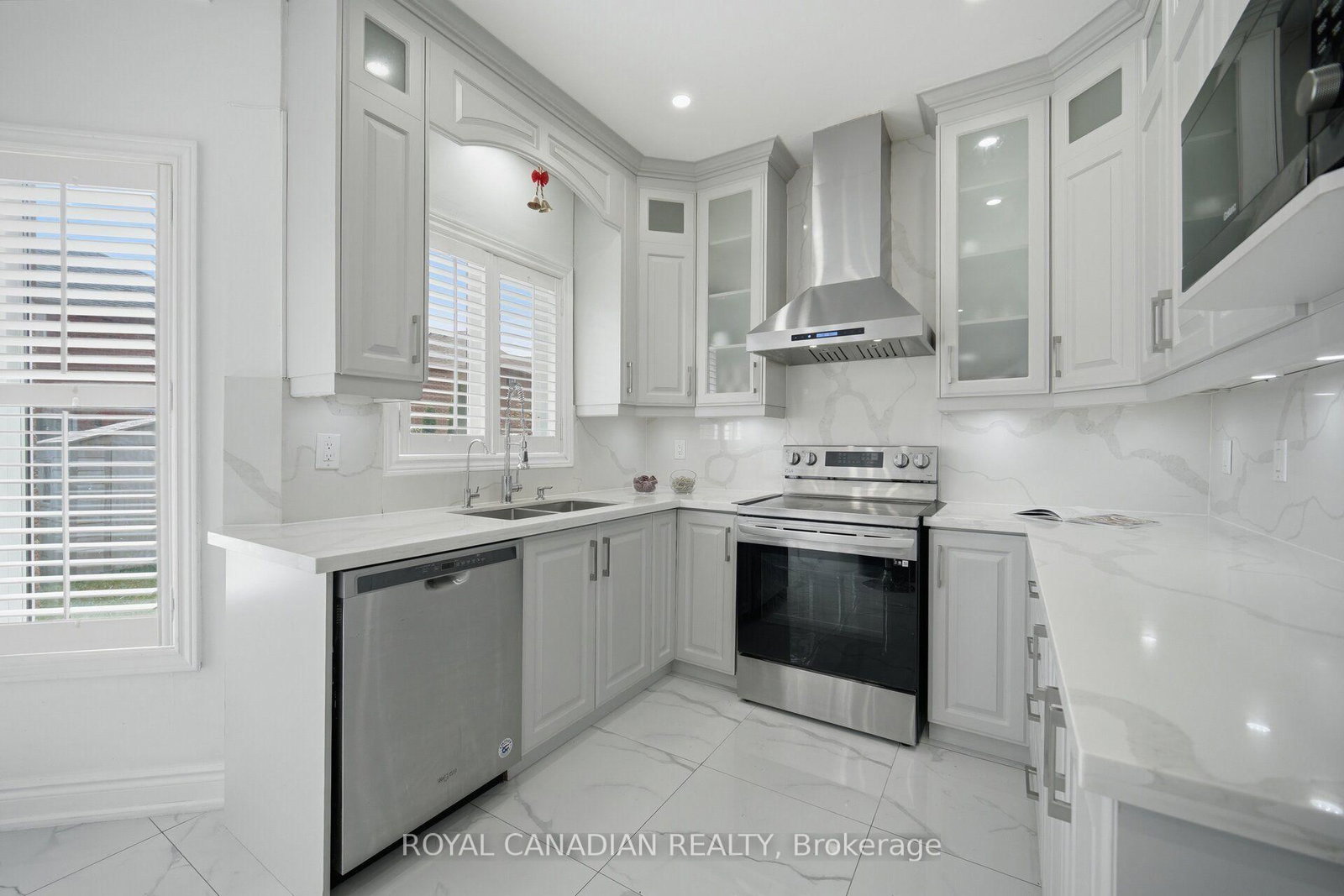 88 Olde Town Road • Brampton, ON photo 9