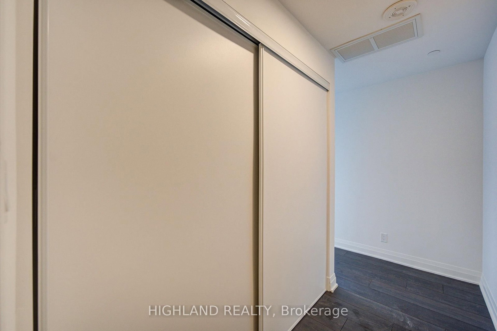 2804-4015 The Exchange Rd, Mississauga, view 11