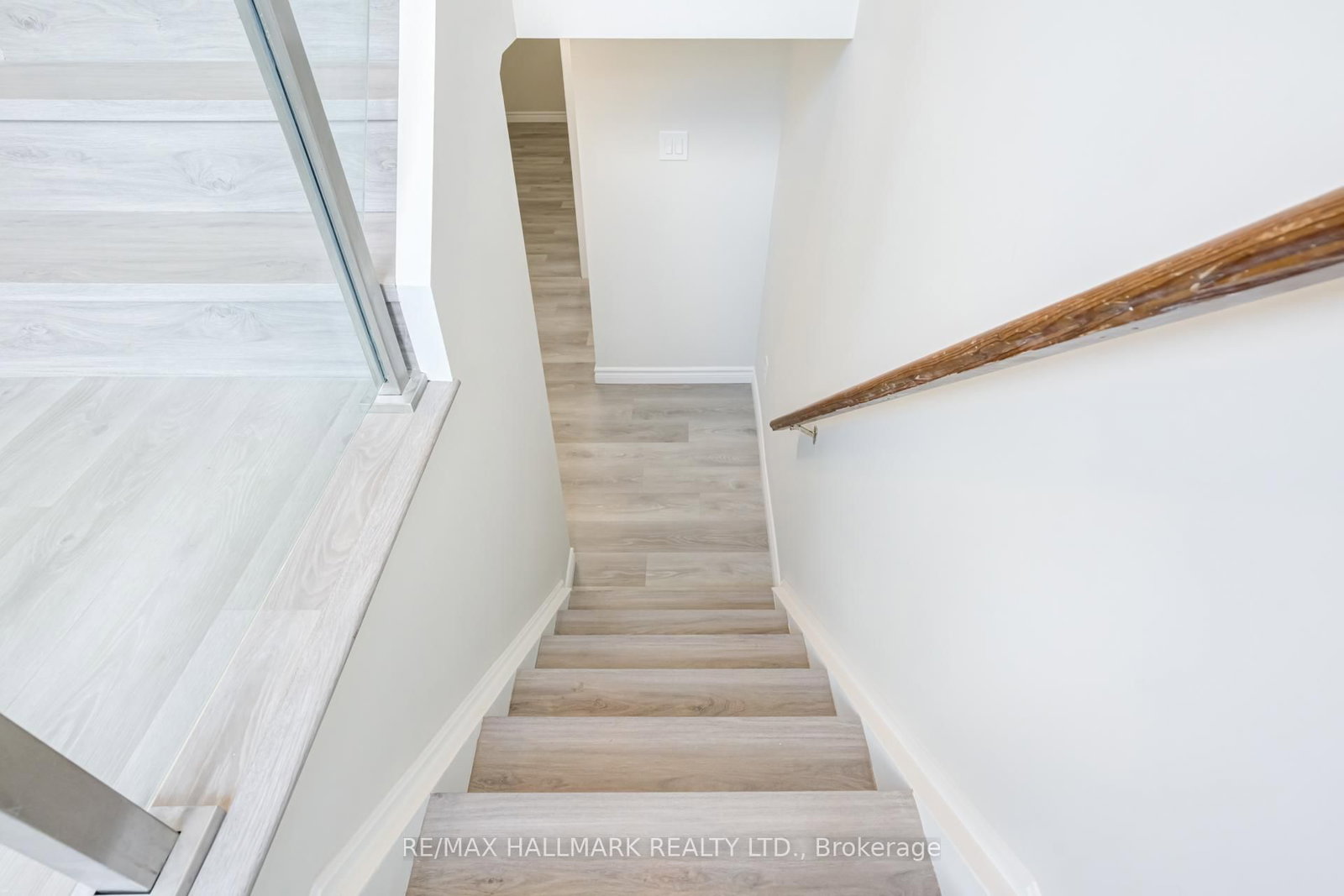 366 Wildwood Drive • Oakville, ON photo 20