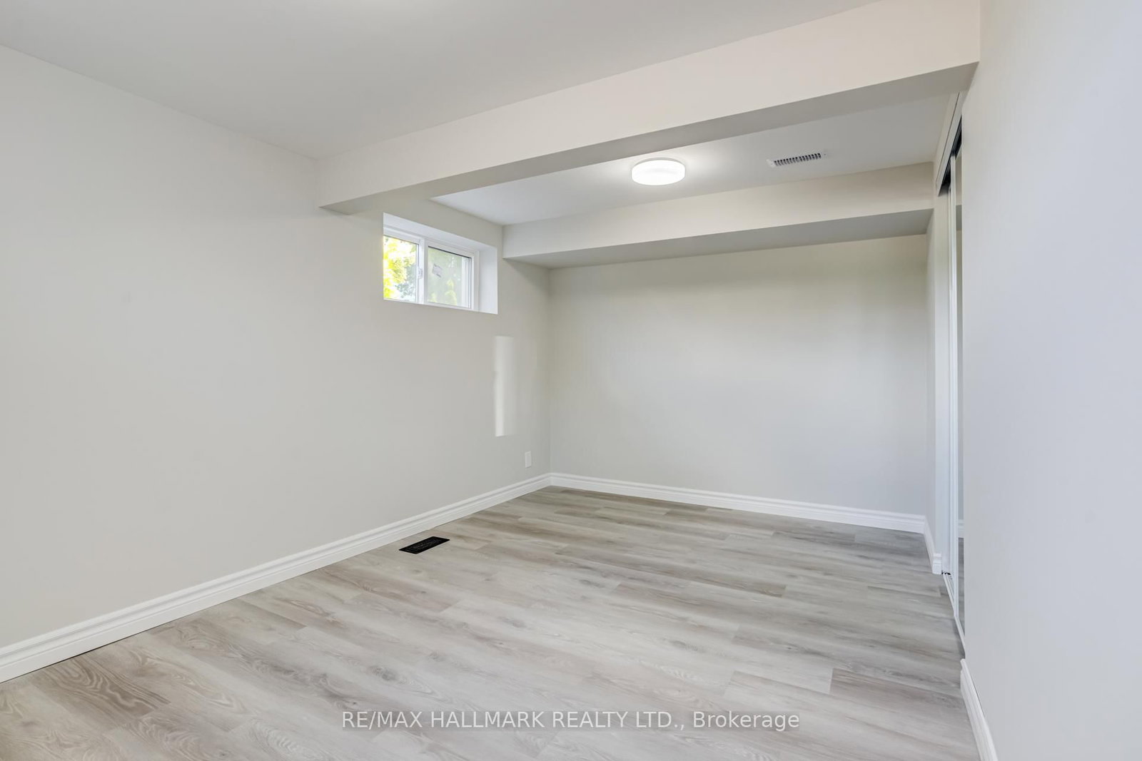 366 Wildwood Drive • Oakville, ON photo 22