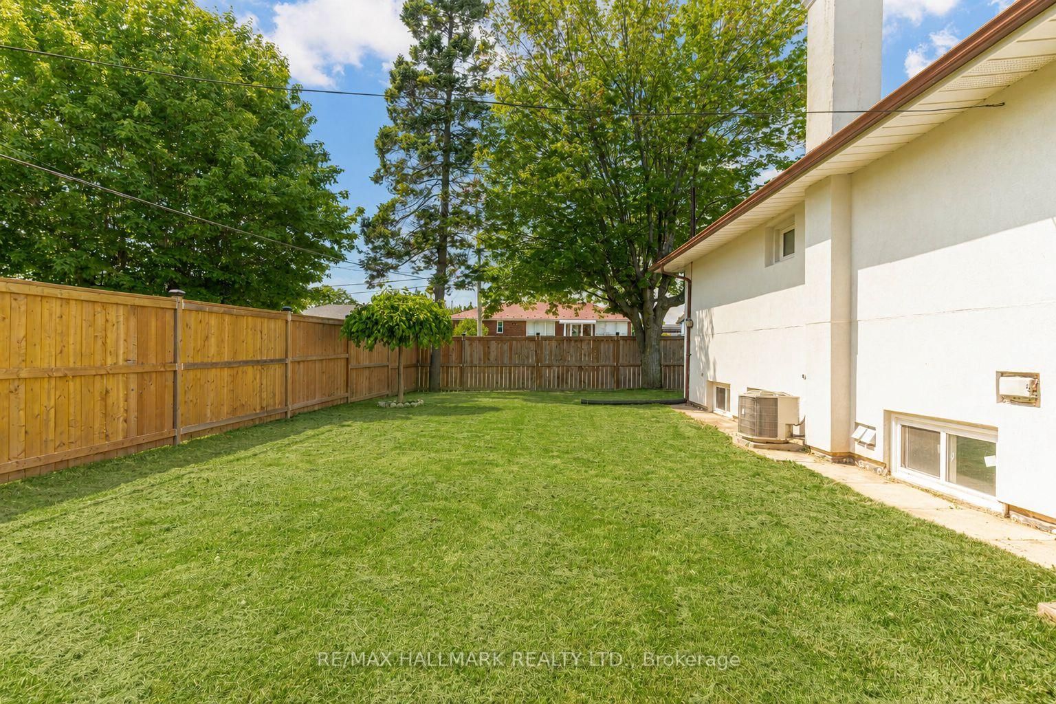 366 Wildwood Drive • Oakville, ON photo 35