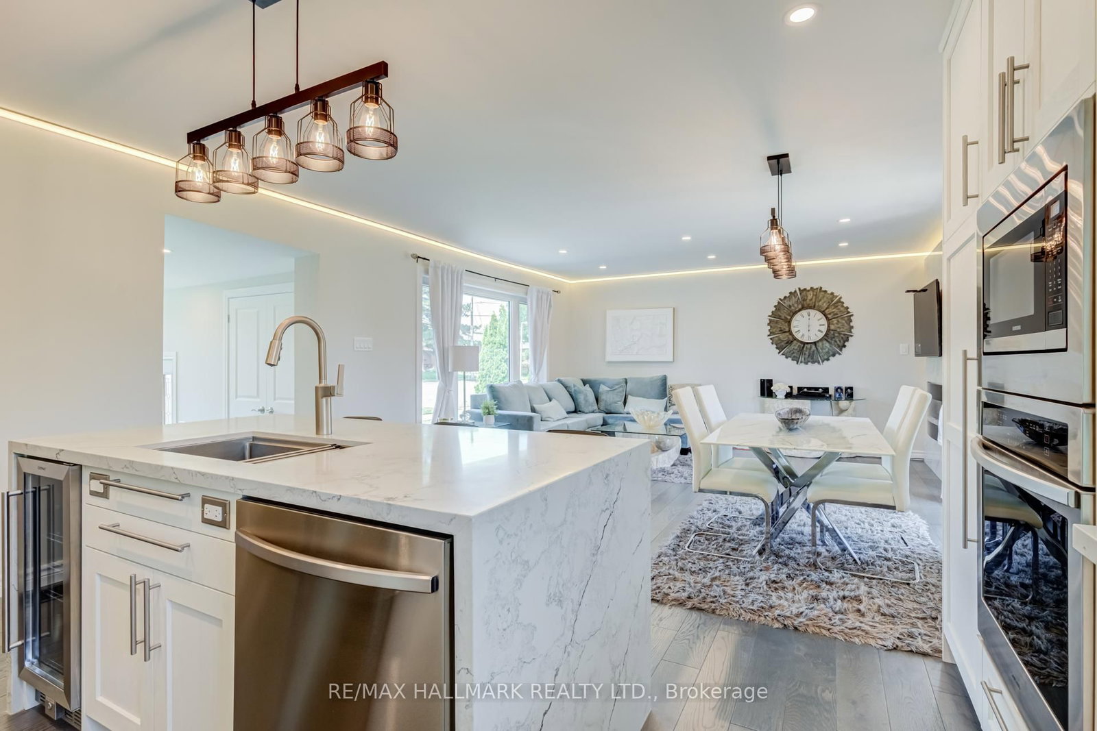 366 Wildwood Drive • Oakville, ON photo 9