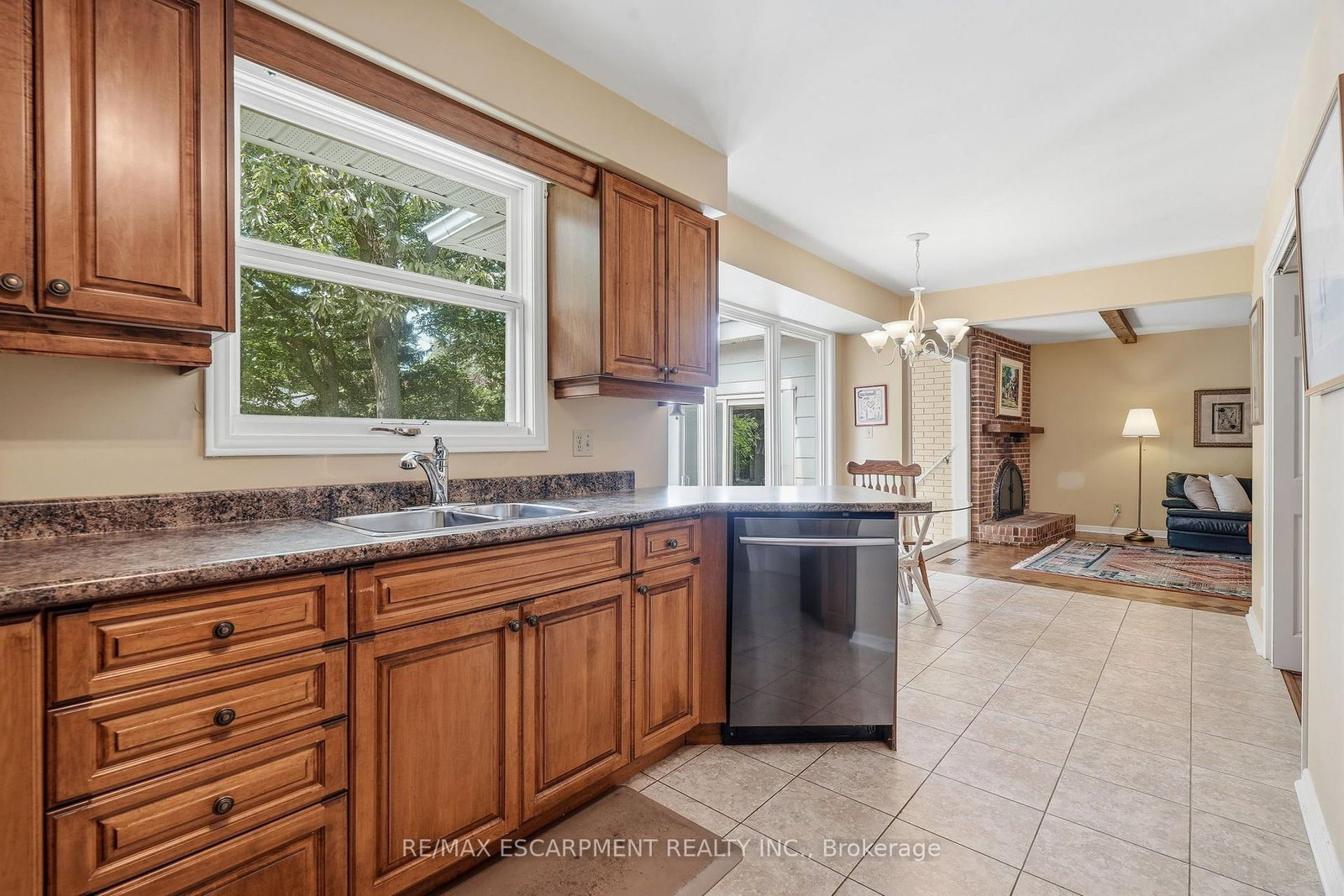 359 Lark Avenue • Burlington, ON photo 13