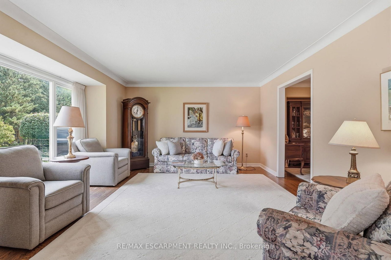 359 Lark Avenue • Burlington, ON photo 9