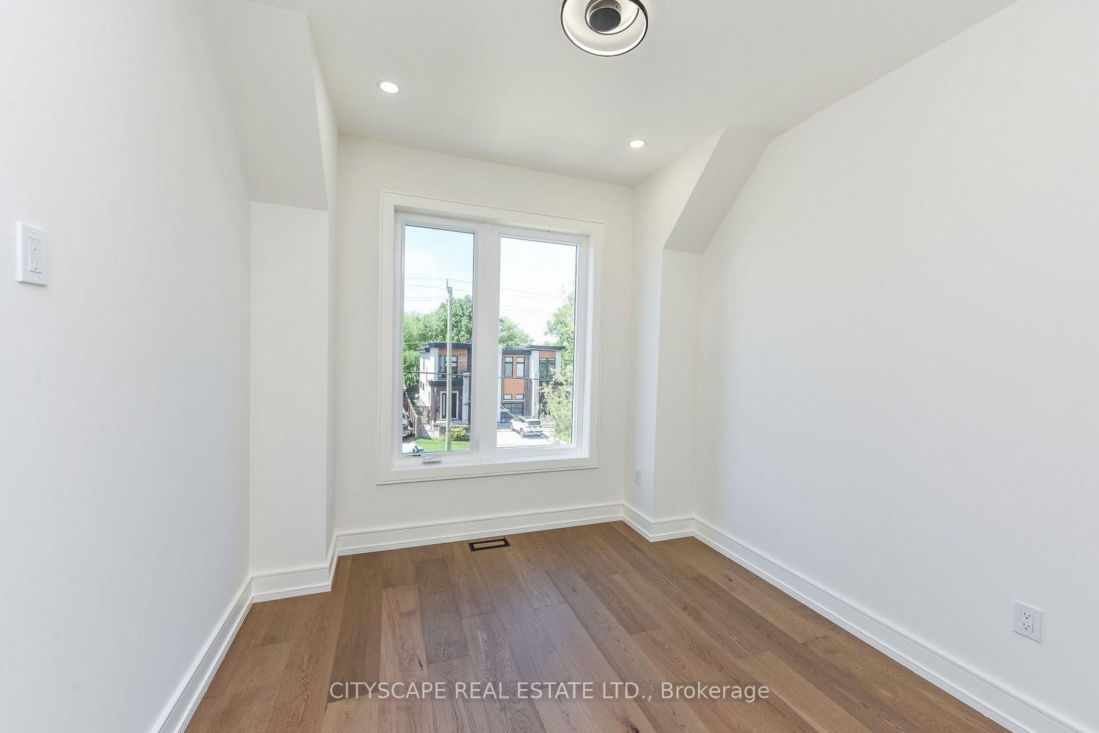 954 Fourth Street • Mississauga, ON photo 30