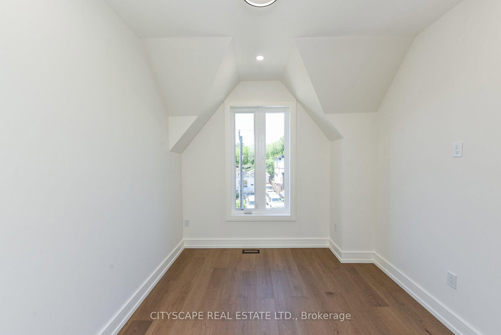 954 Fourth Street • Mississauga, ON photo 32