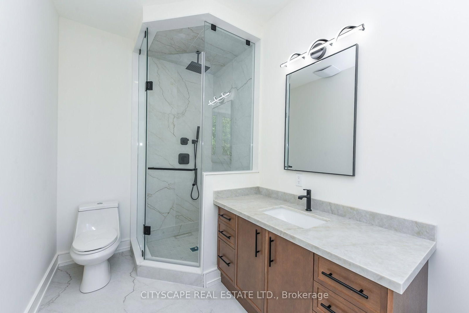 954 Fourth Street • Mississauga, ON photo 37