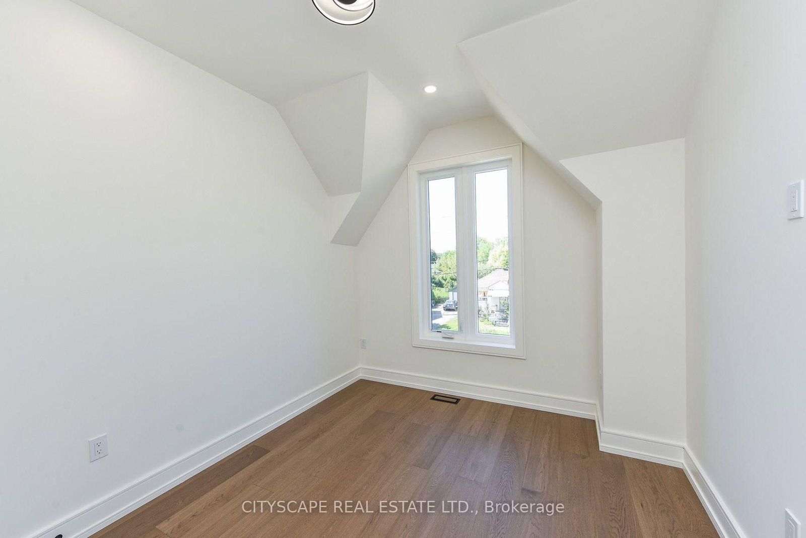 954 Fourth Street • Mississauga, ON photo 49