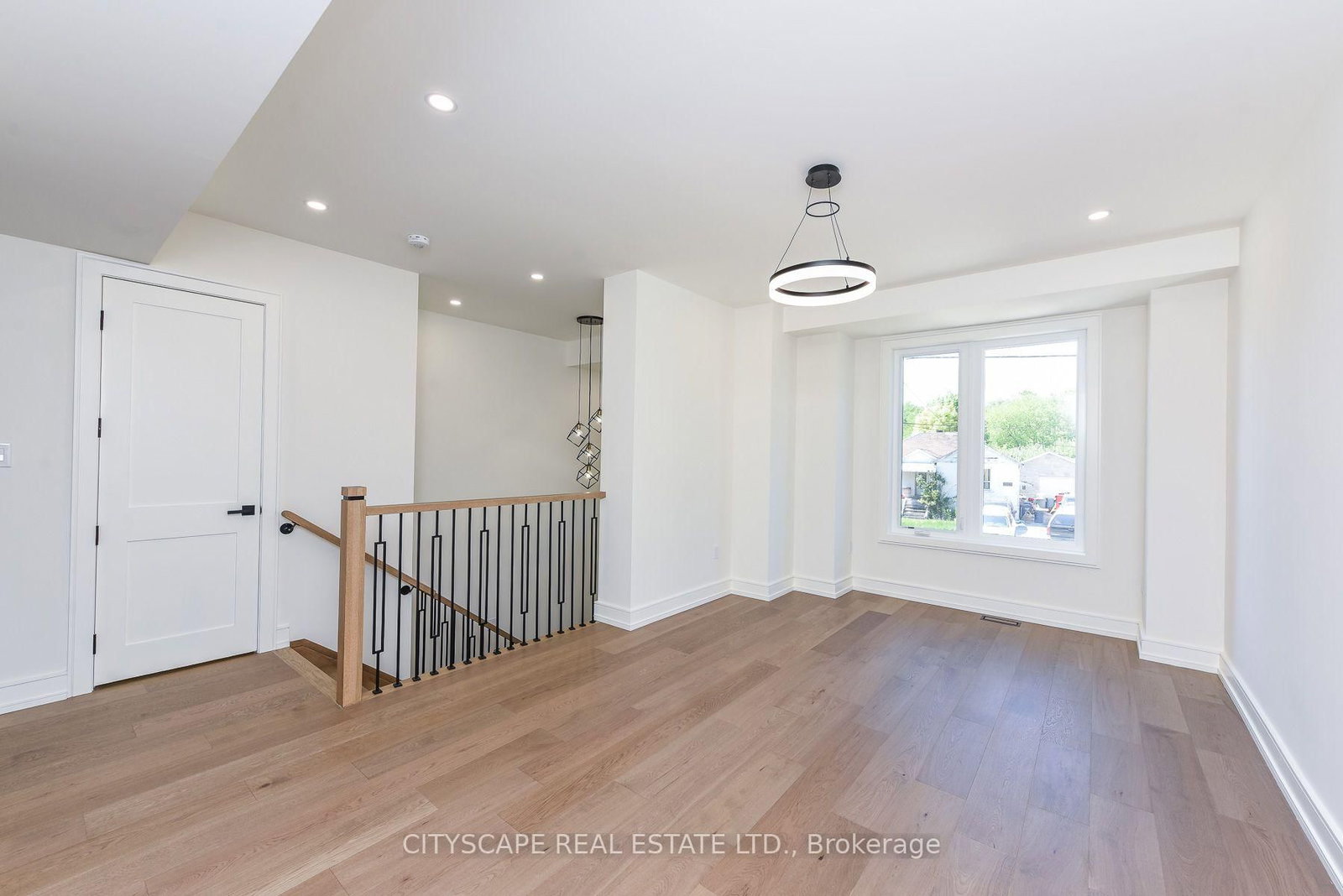 954 Fourth Street • Mississauga, ON photo 8