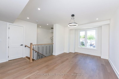 954 Fourth Street • Mississauga, ON photo 8