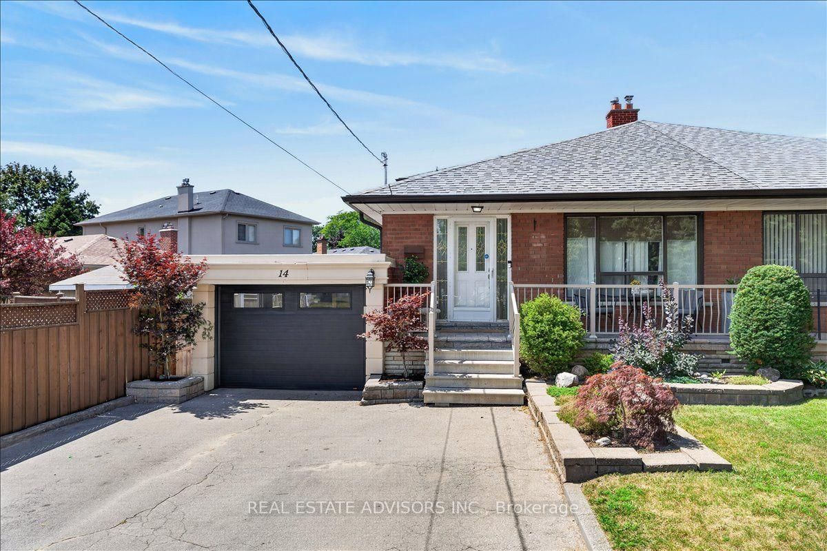 14 Grampian Crescent • Toronto, ON photo 26