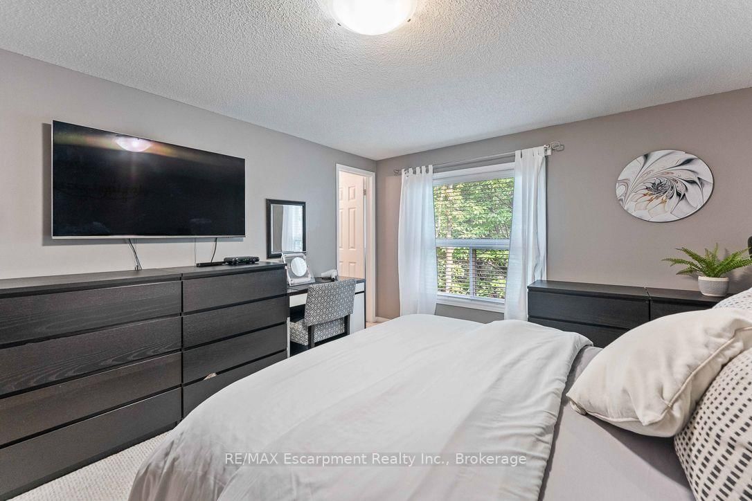1500 Reeves Gate • #1 • Oakville, ON photo 11