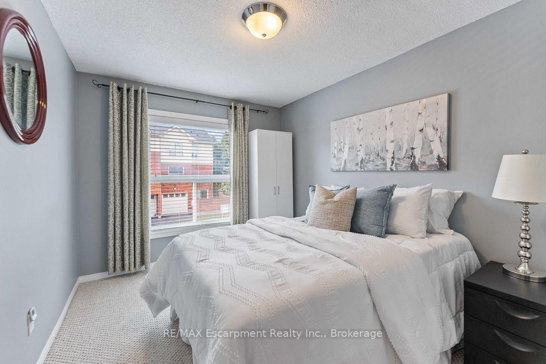 1500 Reeves Gate • #1 • Oakville, ON photo 13