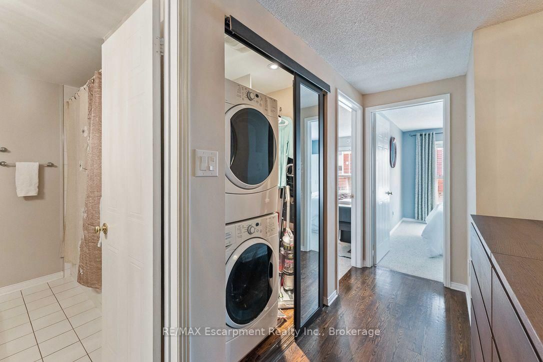 1500 Reeves Gate • #1 • Oakville, ON photo 17