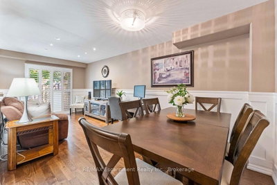 1500 Reeves Gate • #1 • Oakville, ON photo 3