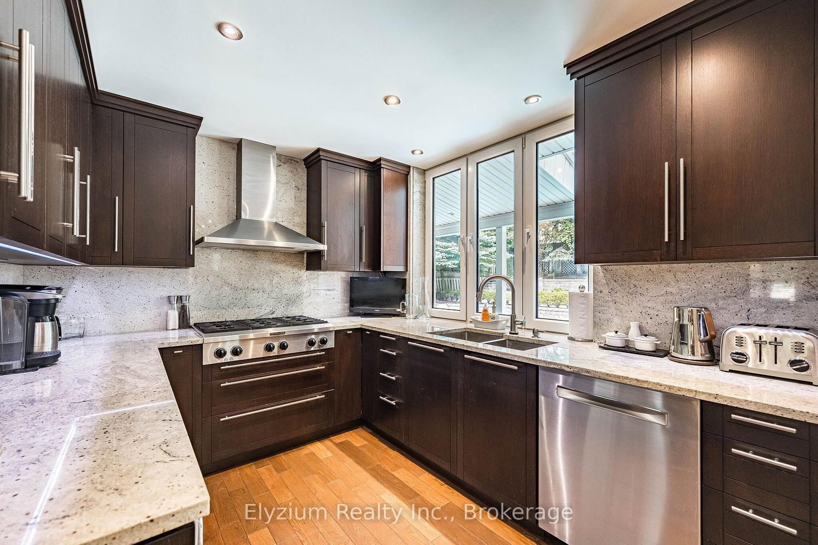 1566 Myron Mississauga,ON L5E 2N6 — Photo 22