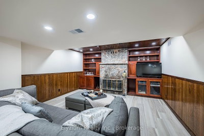 1566 Myron Mississauga,ON L5E 2N6 — Photo 36