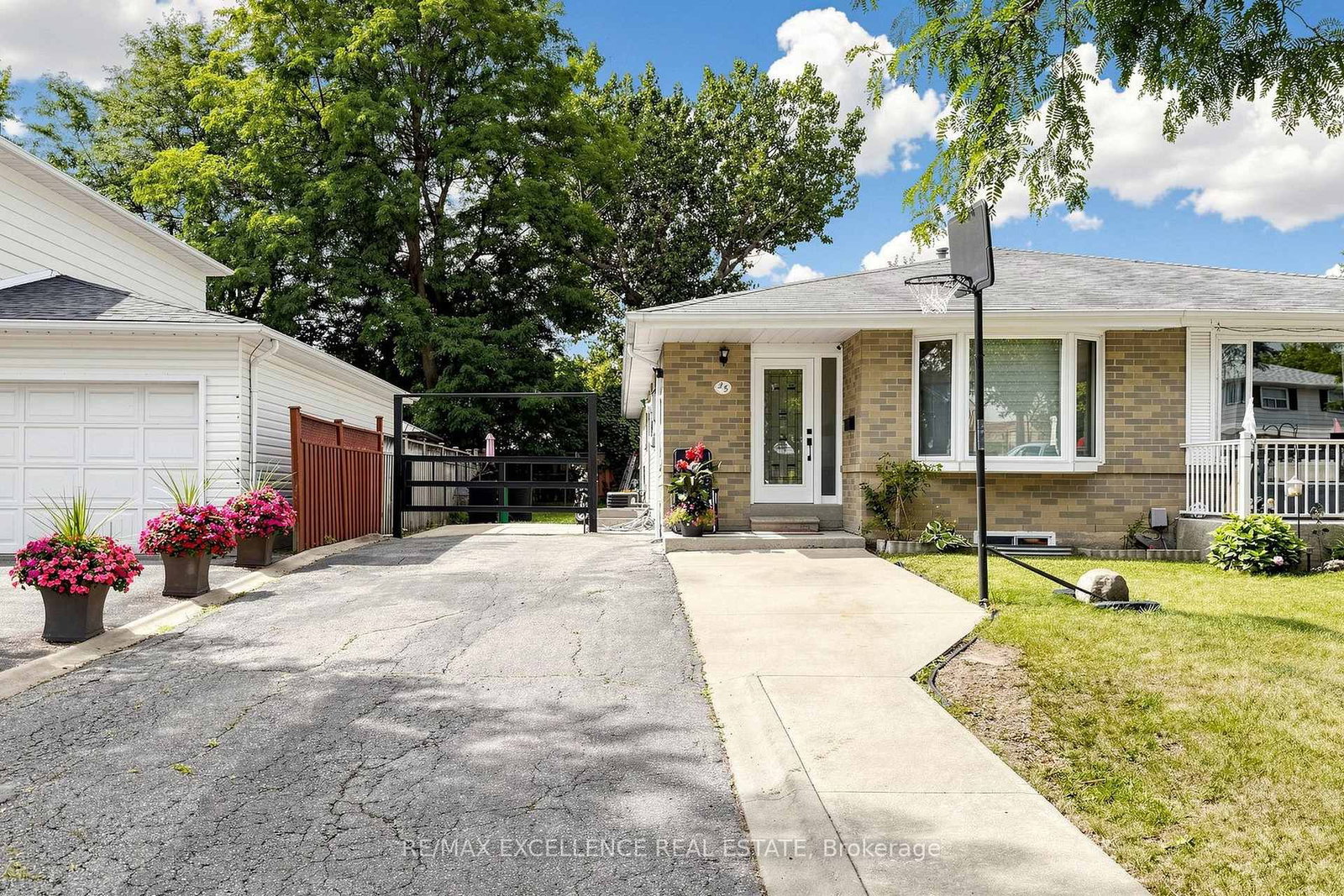 25 Graymar Road • Brampton, ON photo 4