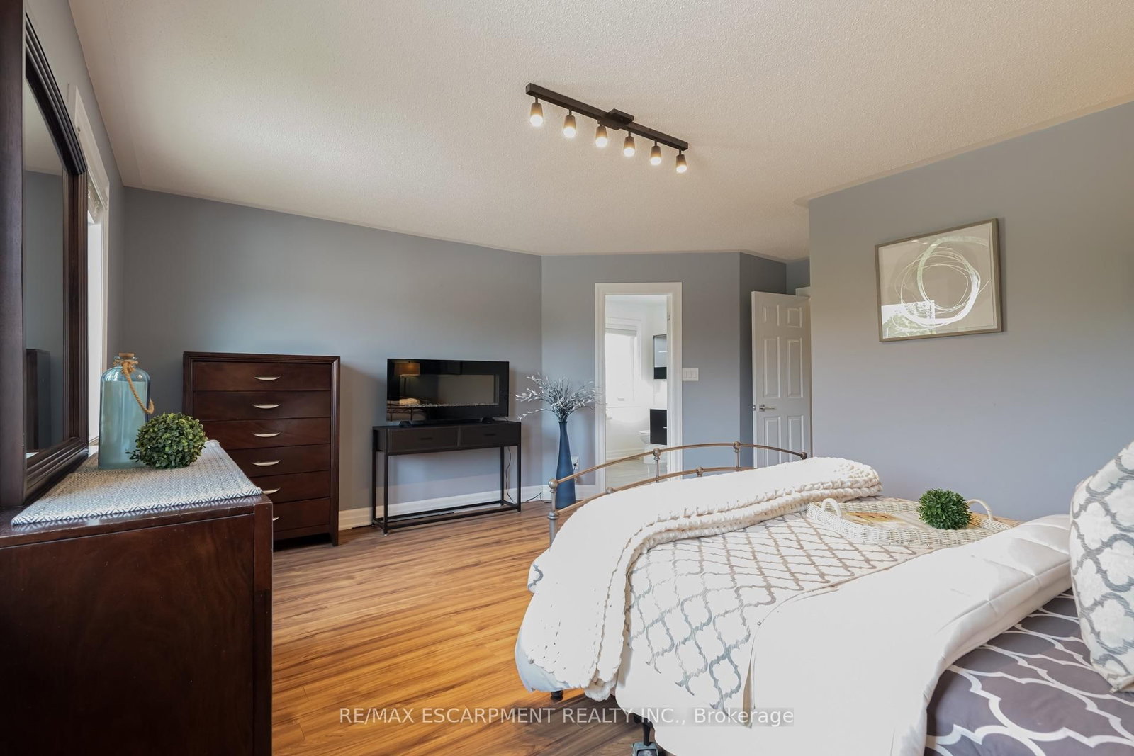 2125 White Dove Circle • Oakville, ON photo 21