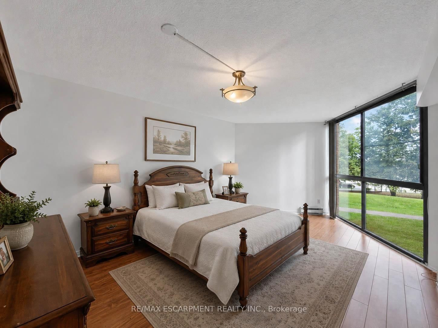 1230 Marlborough Court • #202 • Oakville, ON photo 14