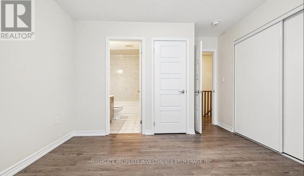 107 Lemieux Crt, Milton, view 16
