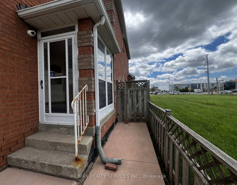 59 Stanwell Brampton,ON L6Z 3Y8 — Photo 11