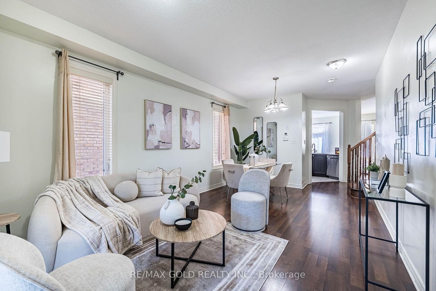 49 Baby Pointe Trail • Brampton, ON photo 9