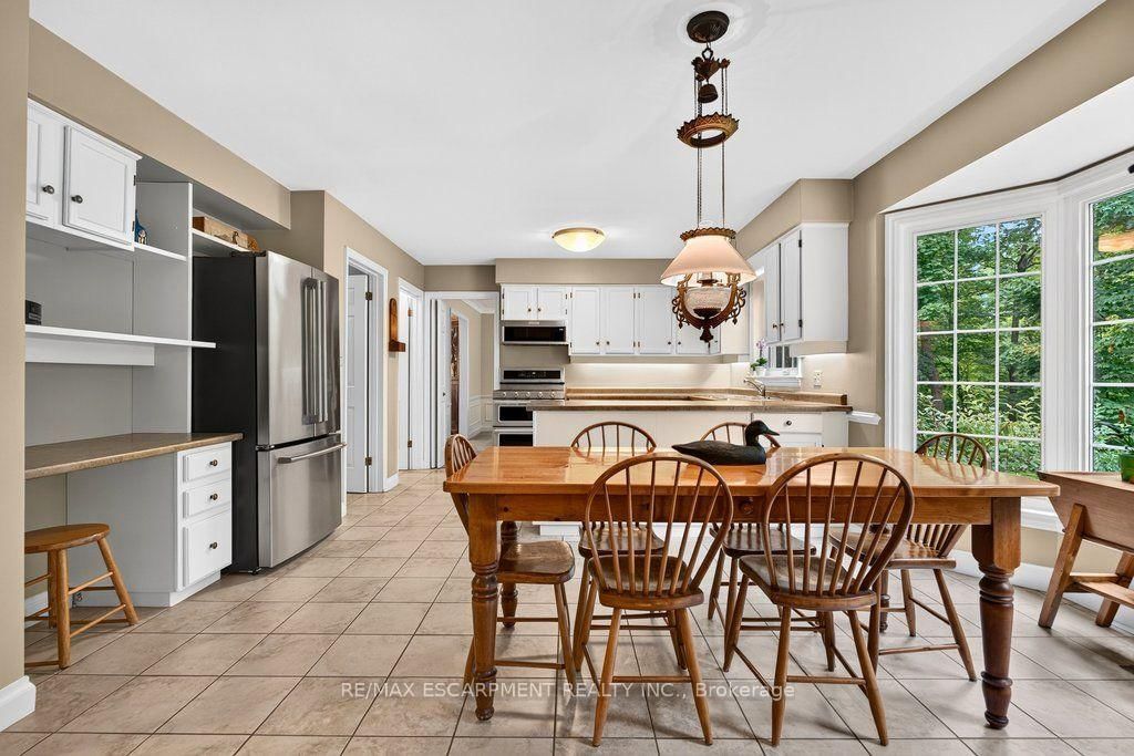 1975 Sterling Place • Burlington, ON photo 17