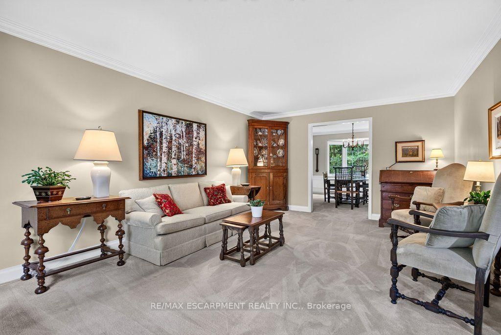1975 Sterling Place • Burlington, ON photo 9