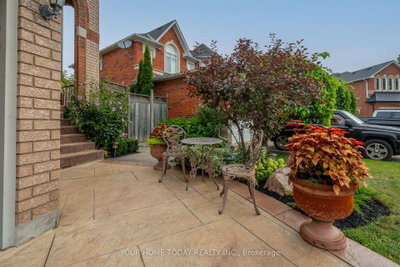 58 Chester Crescent • Halton Hills, ON photo 4