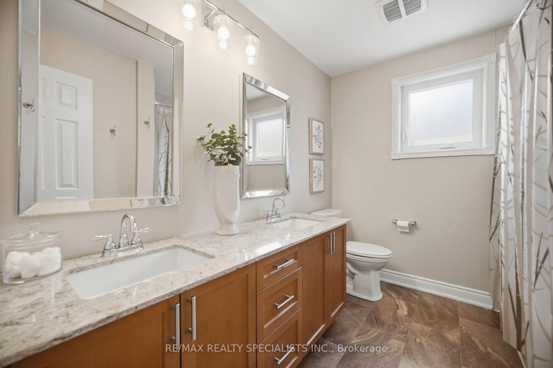 1106 Highgate Mississauga,ON L4W 3H4 — Photo 16