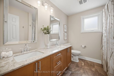 1106 Highgate Mississauga,ON L4W 3H4 — Photo 16