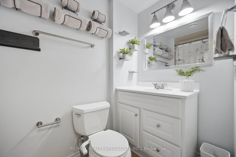 1106 Highgate Mississauga,ON L4W 3H4 — Photo 17