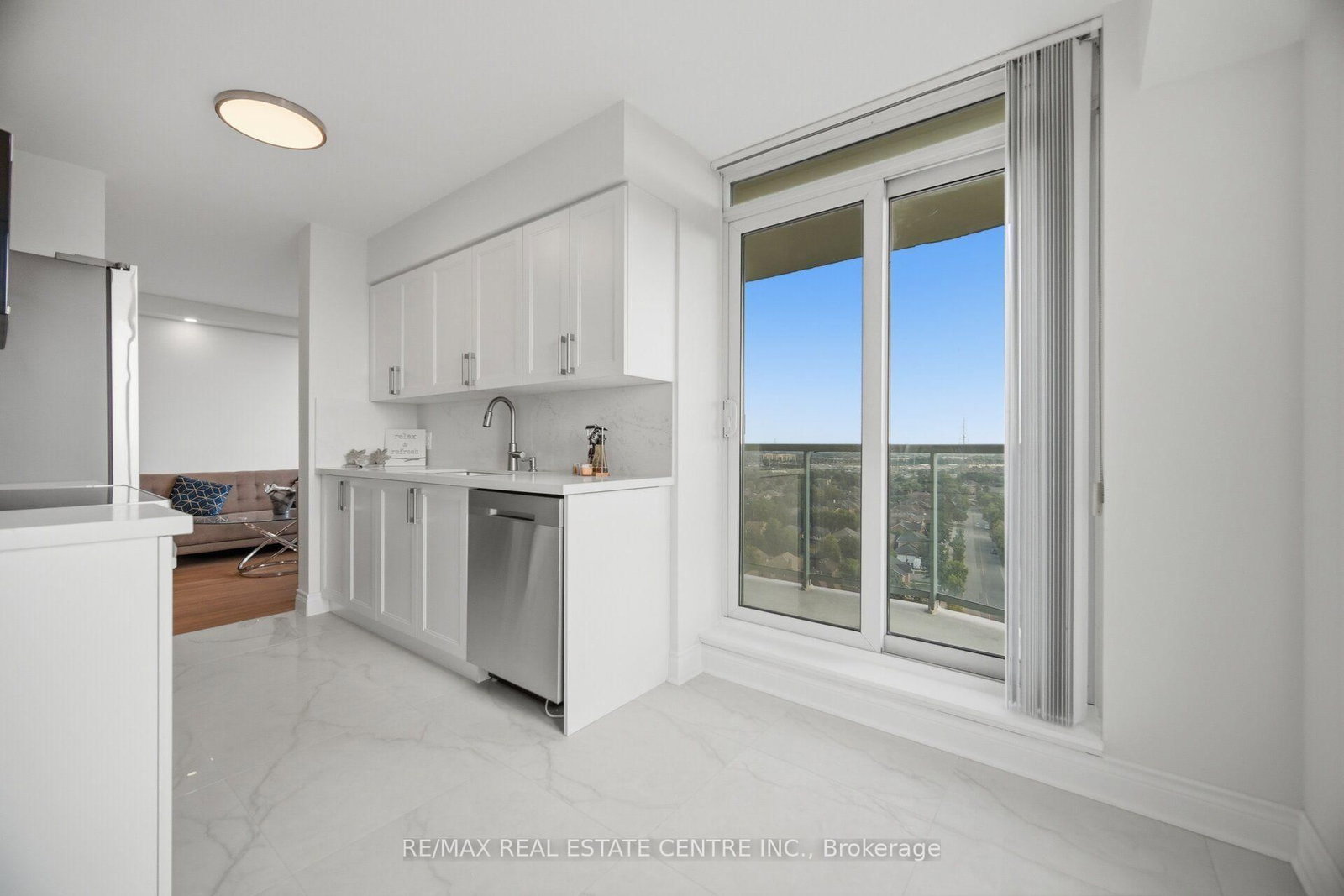 1509-4879 Kimbermount Ave, Mississauga, view 18
