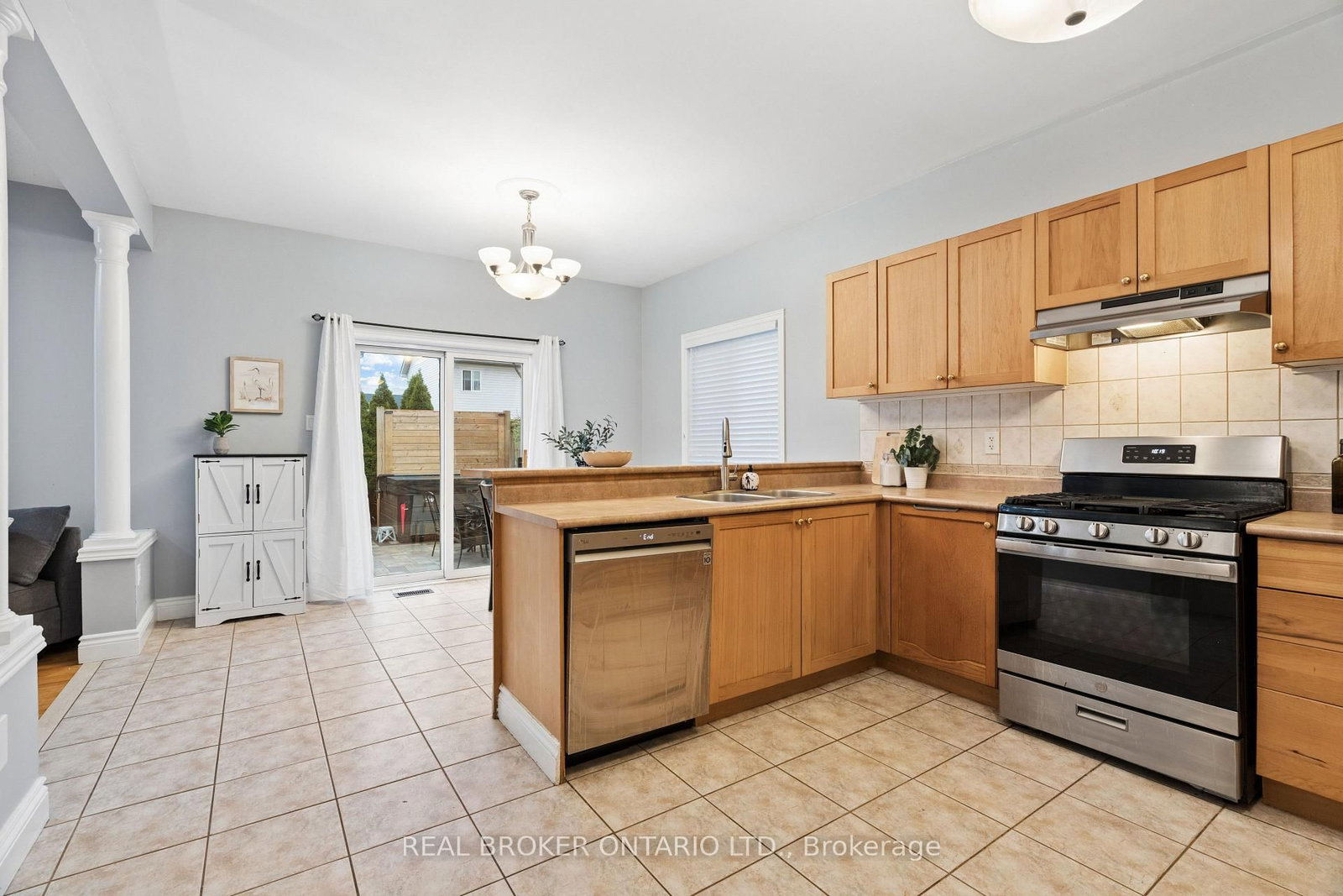 27 Spruce Boulevard • Halton Hills, ON photo 10