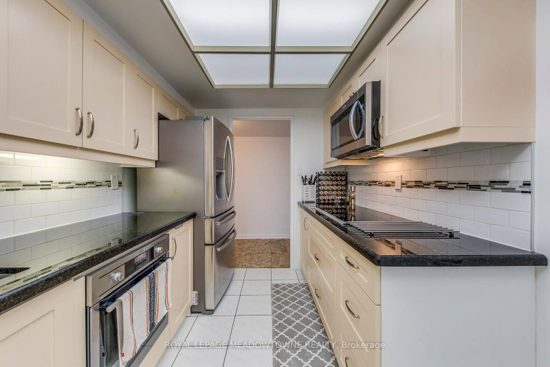 2045 Lakeshore Toronto,ON M8V 2Z6 — Photo 6
