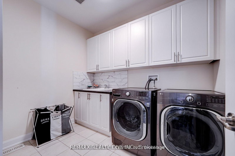 438 Park Oakville,ON L6M 1N3 — Photo 37