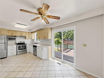 2220 Springfield Mississauga,ON L5K 1V2 — Photo 11
