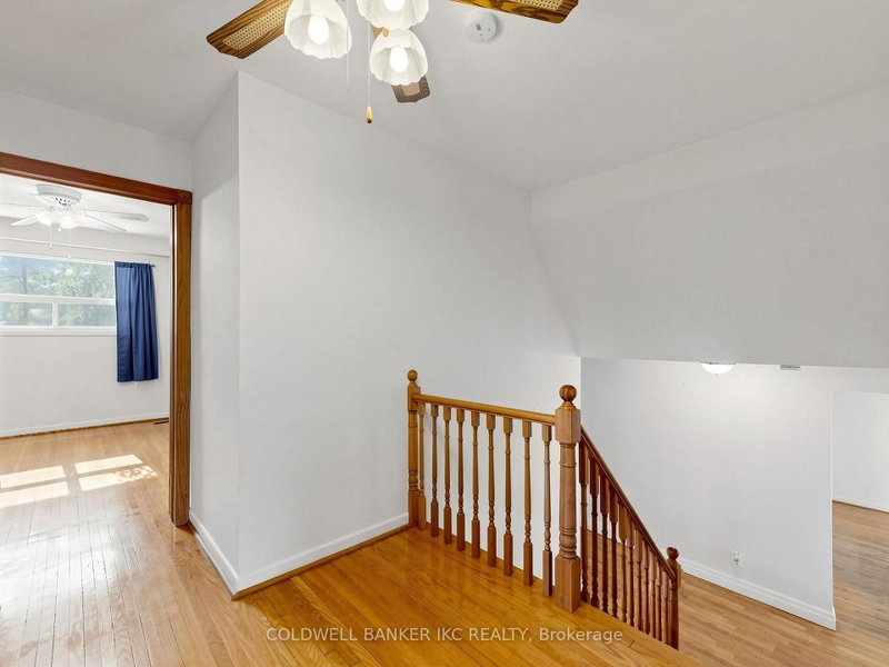 2220 Springfield Mississauga,ON L5K 1V2 — Photo 17