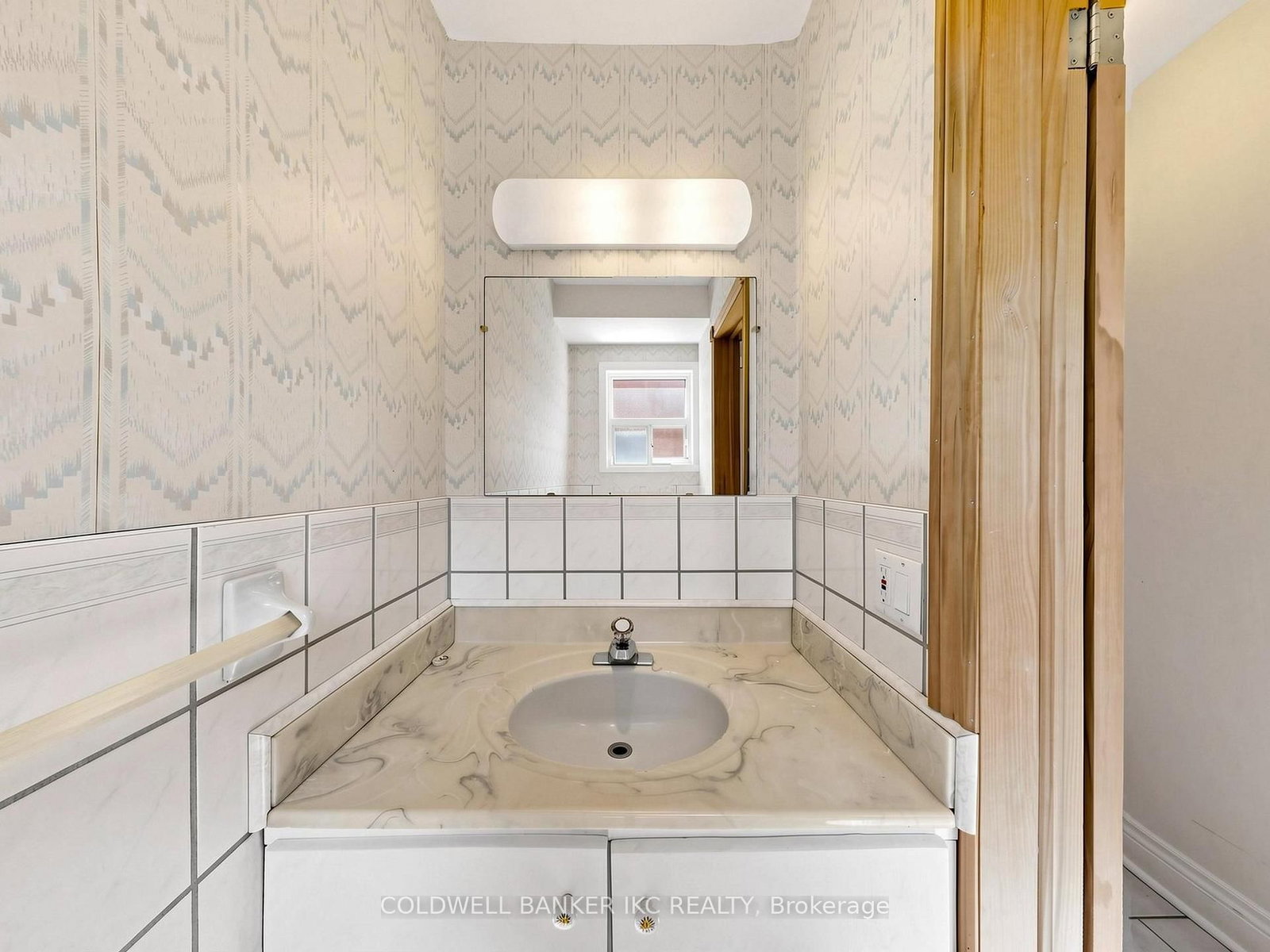 2220 Springfield Mississauga,ON L5K 1V2 — Photo 21