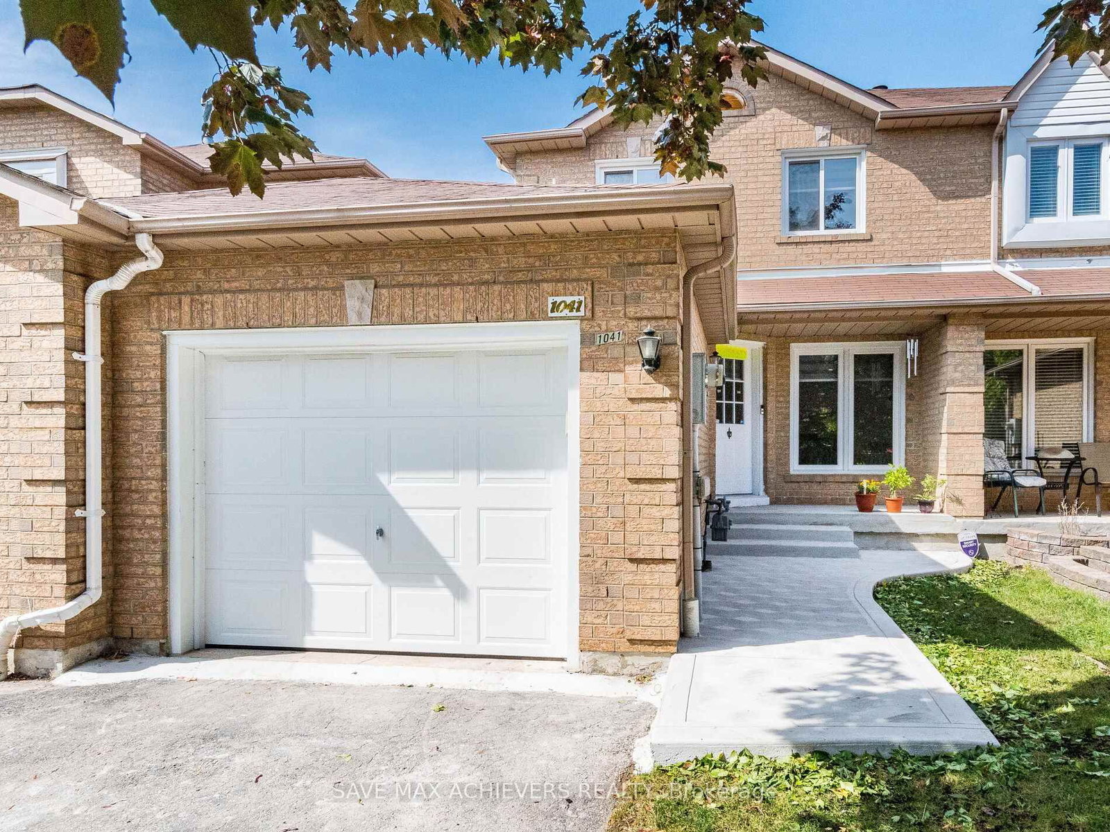 1041 Blizzard Road • Mississauga, ON photo 4